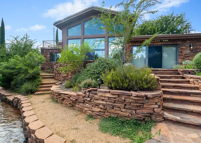 Beautiful Upscale With Views Of Cathedral Rock, A Stream, Lush Fruit Trees * Sedona